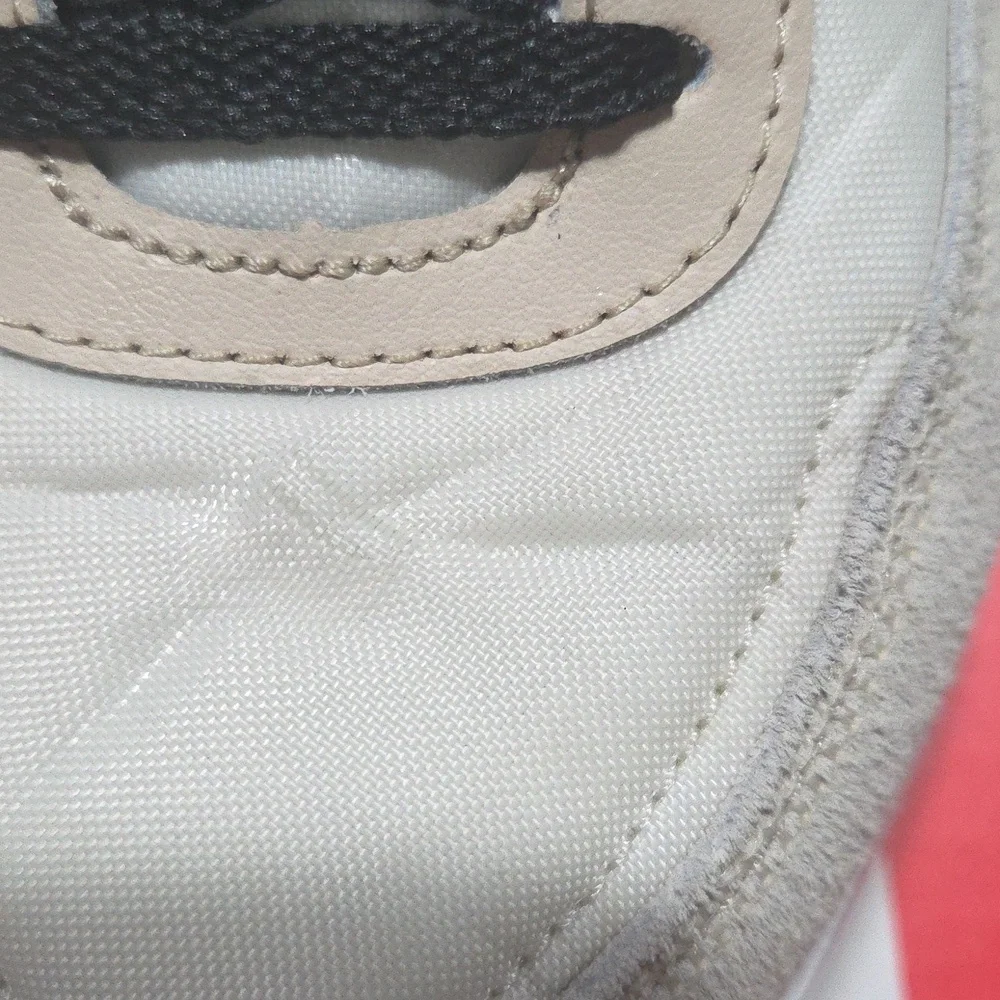 Nike Waffle Debut in Sanddrift and Black - Picture 10 of 12